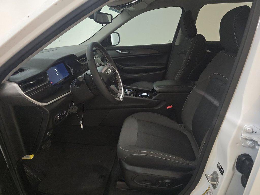 used 2023 Jeep Grand Cherokee car, priced at $30,099