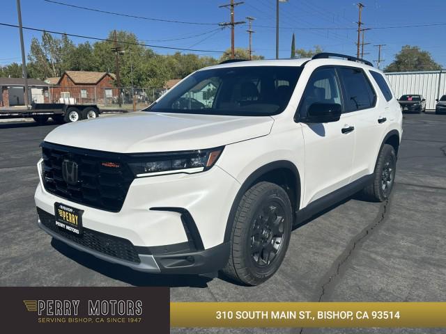new 2025 Honda Pilot car, priced at $49,222