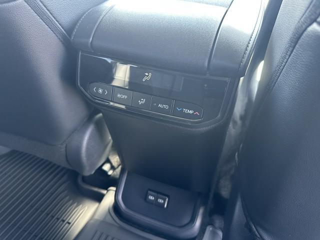 new 2026 Toyota Highlander Hybrid car, priced at $48,932