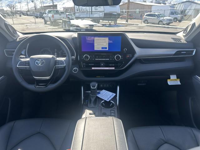 new 2026 Toyota Highlander Hybrid car, priced at $54,225