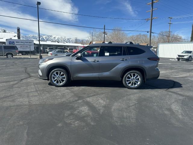 new 2026 Toyota Highlander Hybrid car, priced at $54,225