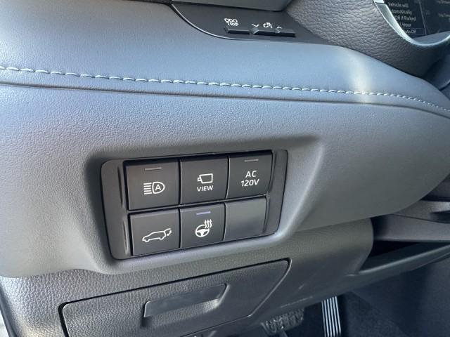 new 2026 Toyota Highlander Hybrid car, priced at $54,225