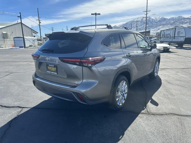 new 2026 Toyota Highlander Hybrid car, priced at $54,225