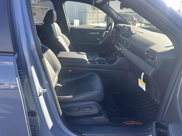 new 2025 Honda Pilot car, priced at $48,991