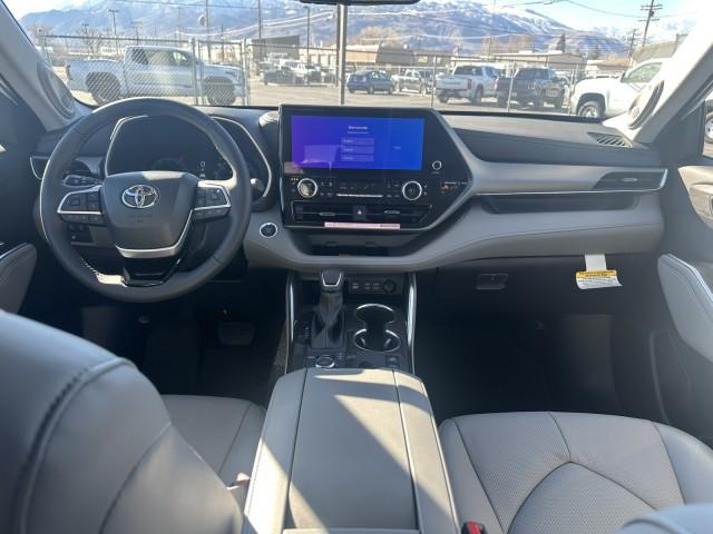 new 2026 Toyota Highlander car, priced at $51,998