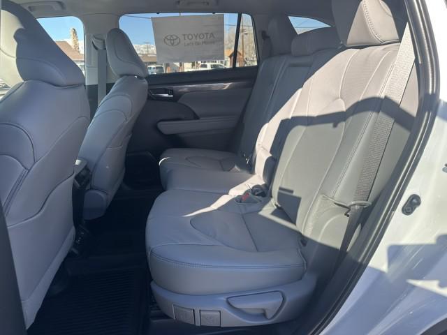 new 2026 Toyota Highlander car, priced at $51,998