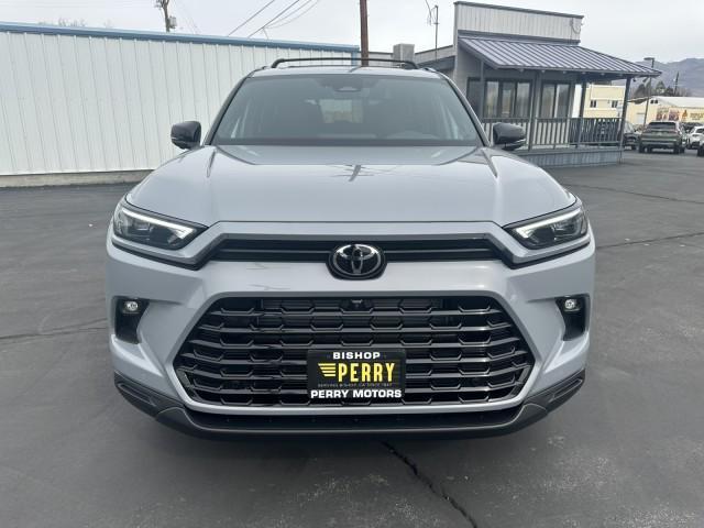 new 2026 Toyota Highlander Hybrid car, priced at $58,833