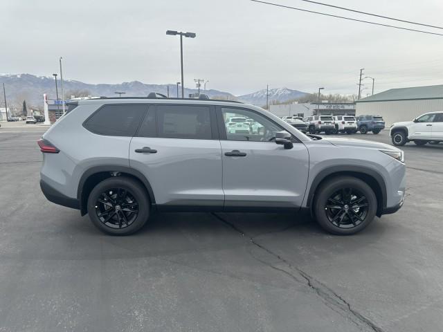 new 2026 Toyota Highlander Hybrid car, priced at $58,833