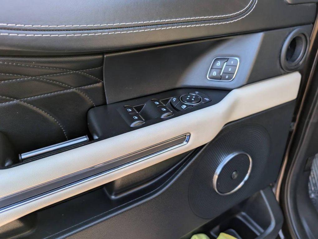 used 2021 Ford Expedition car, priced at $40,900