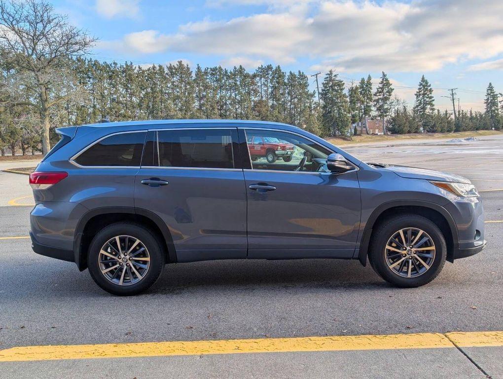 used 2018 Toyota Highlander car, priced at $22,900
