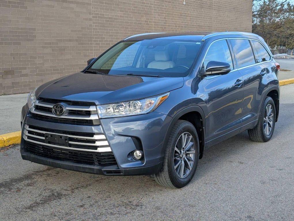 used 2018 Toyota Highlander car, priced at $22,900