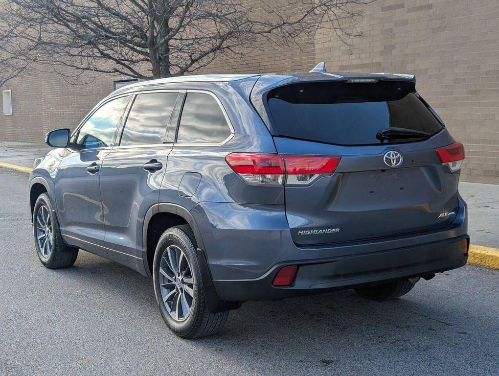 used 2018 Toyota Highlander car, priced at $22,900