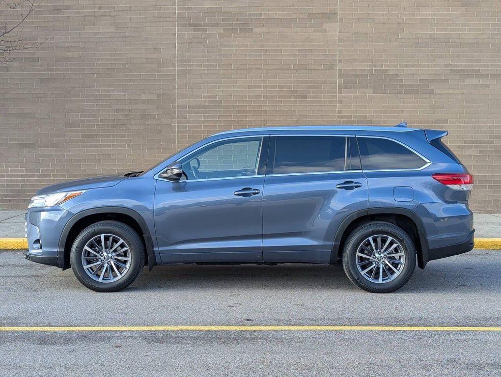 used 2018 Toyota Highlander car, priced at $22,900