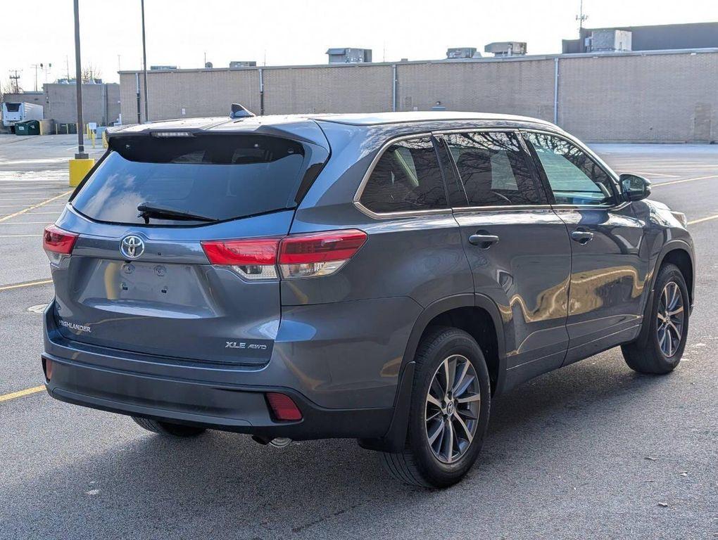 used 2018 Toyota Highlander car, priced at $22,900