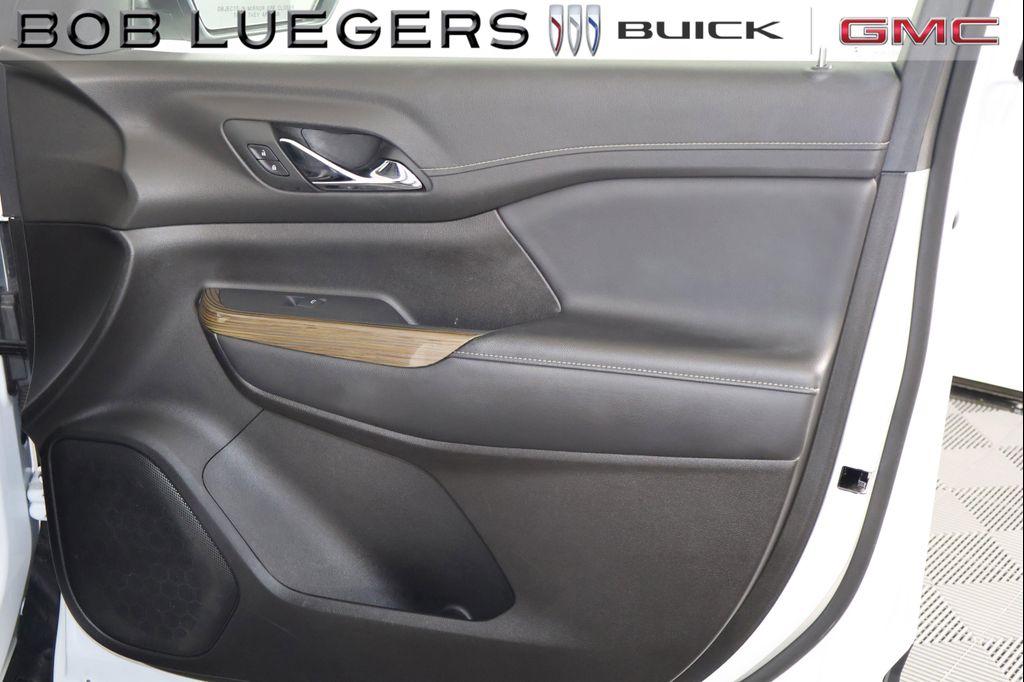 used 2023 GMC Acadia car, priced at $29,989