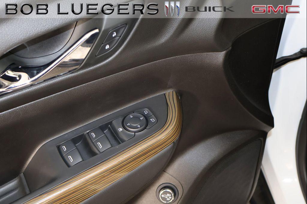 used 2023 GMC Acadia car, priced at $30,944