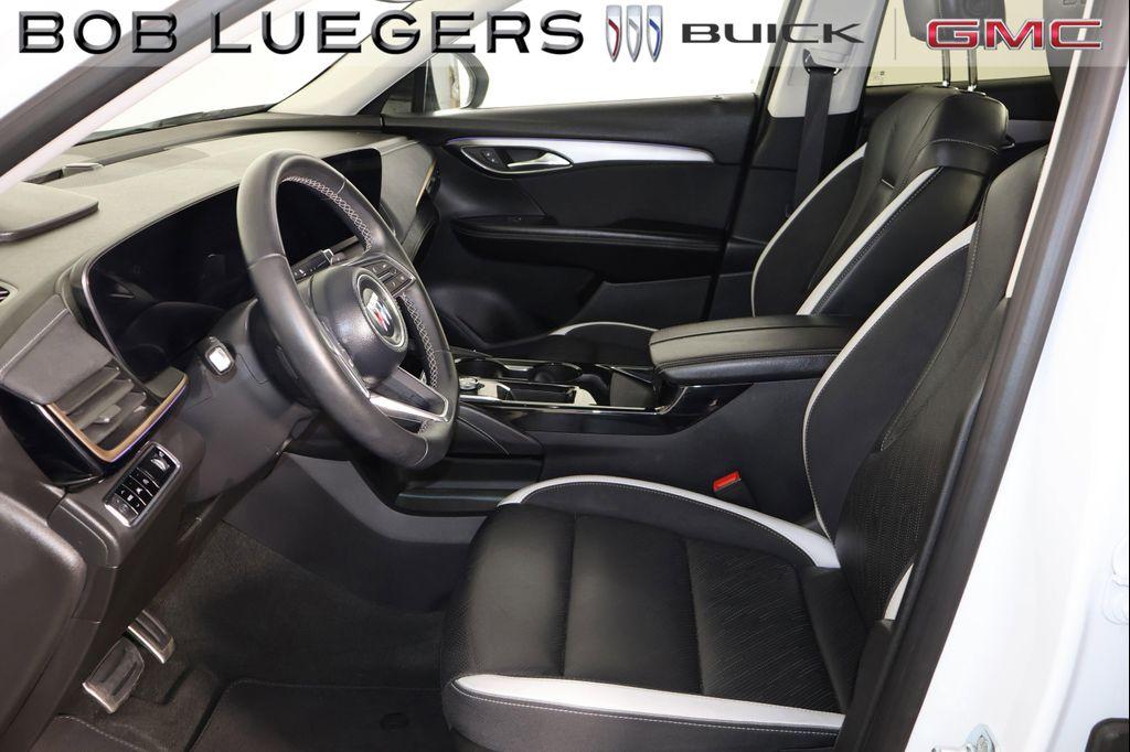 used 2025 Buick Envision car, priced at $30,965