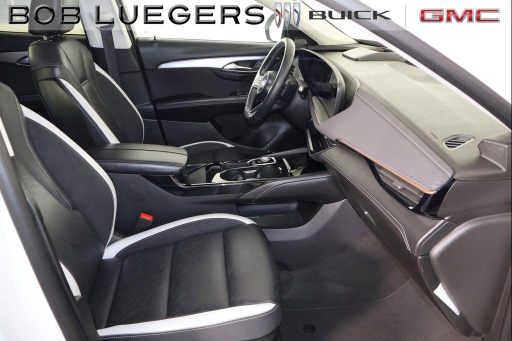 used 2025 Buick Envision car, priced at $31,598