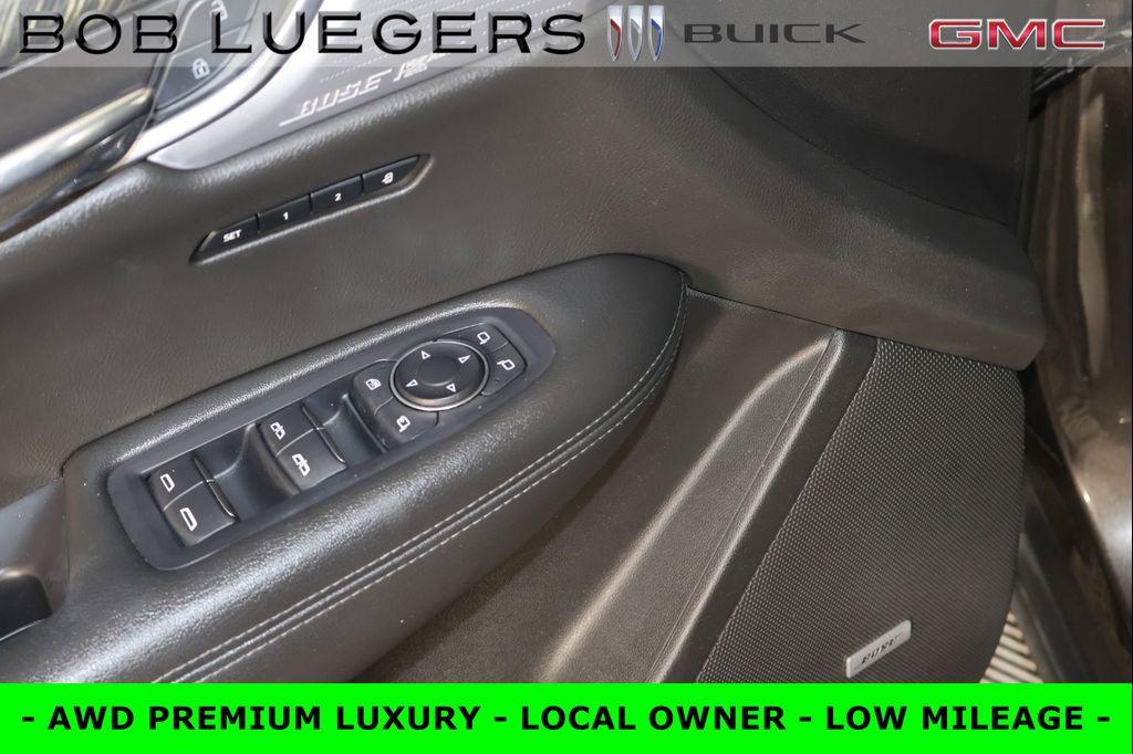 used 2020 Cadillac XT6 car, priced at $32,598