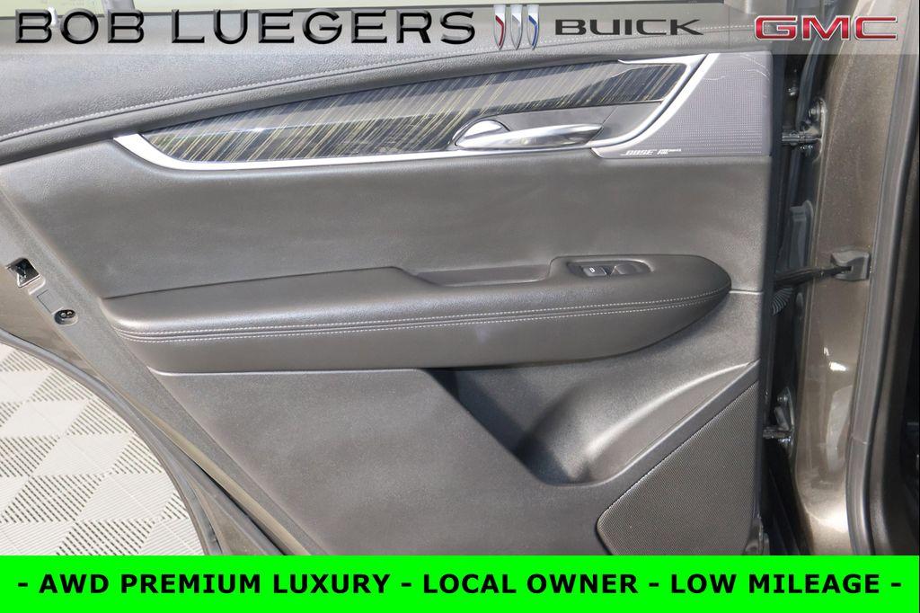 used 2020 Cadillac XT6 car, priced at $32,598