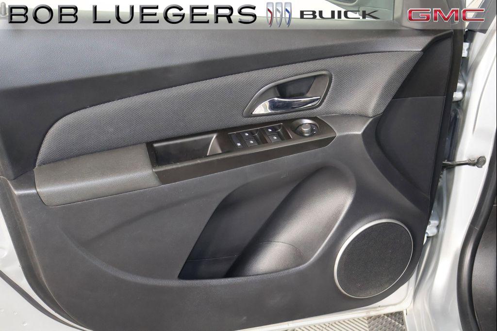 used 2014 Chevrolet Cruze car, priced at $6,989