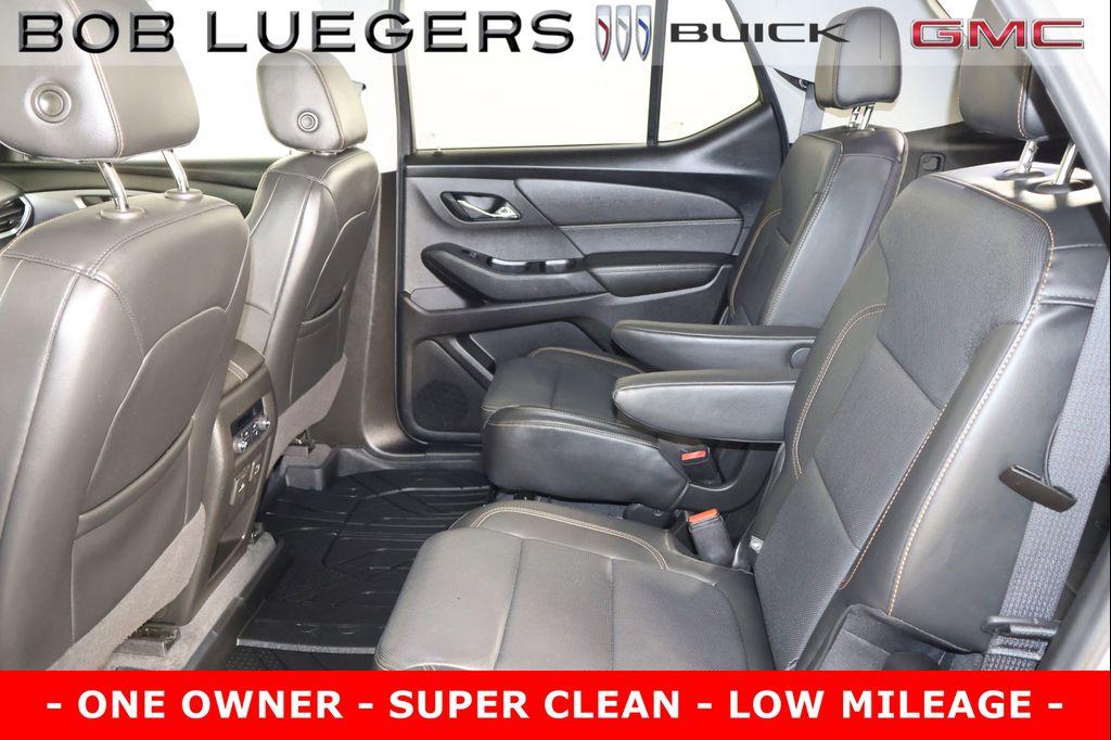 used 2020 Chevrolet Traverse car, priced at $31,989