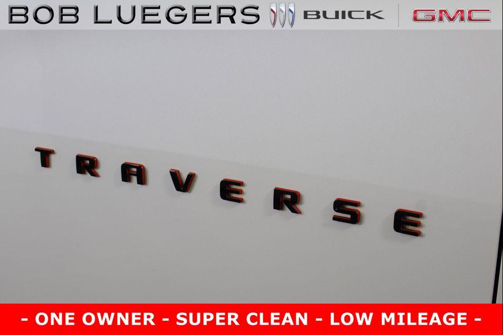 used 2020 Chevrolet Traverse car, priced at $31,989
