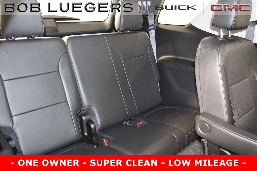 used 2020 Chevrolet Traverse car, priced at $31,989