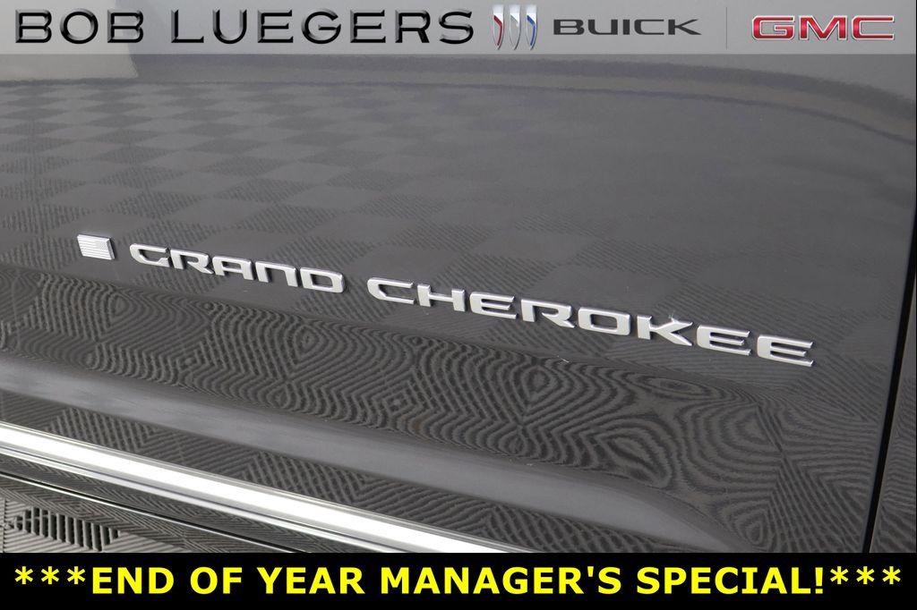 used 2022 Jeep Grand Cherokee car, priced at $43,989