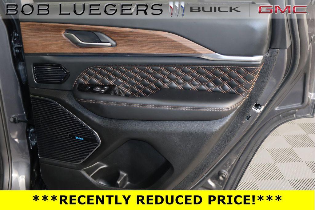 used 2022 Jeep Grand Cherokee car, priced at $40,989