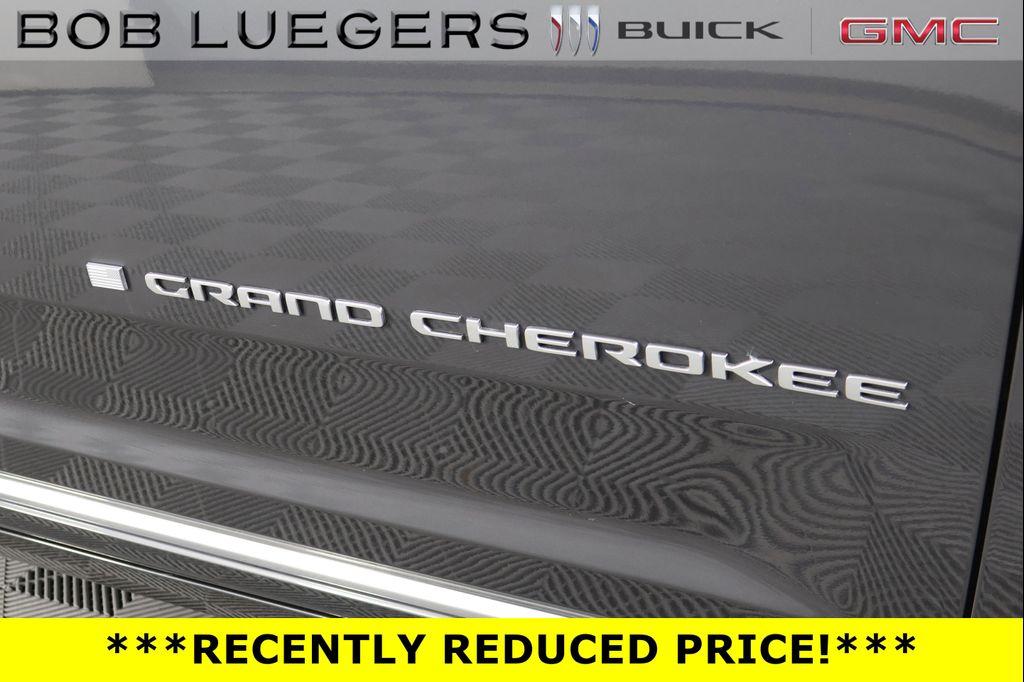 used 2022 Jeep Grand Cherokee car, priced at $40,989
