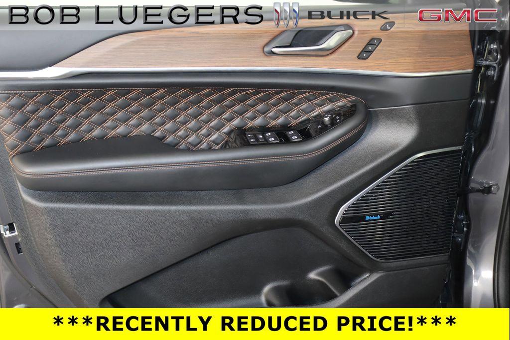 used 2022 Jeep Grand Cherokee car, priced at $40,989