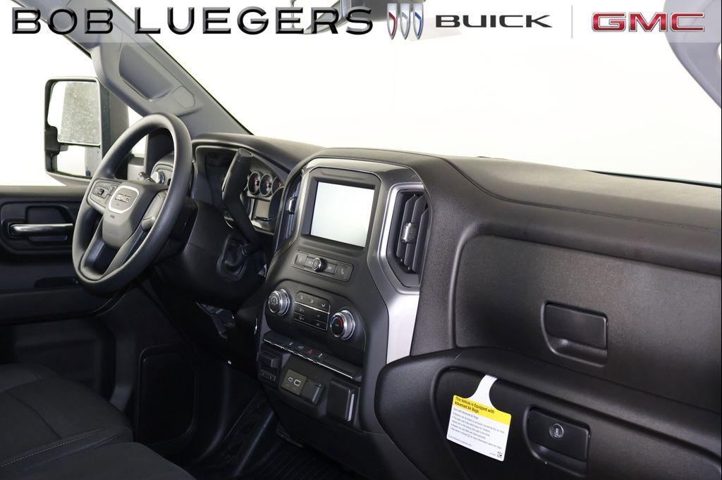 new 2025 GMC Sierra 2500 car, priced at $52,602