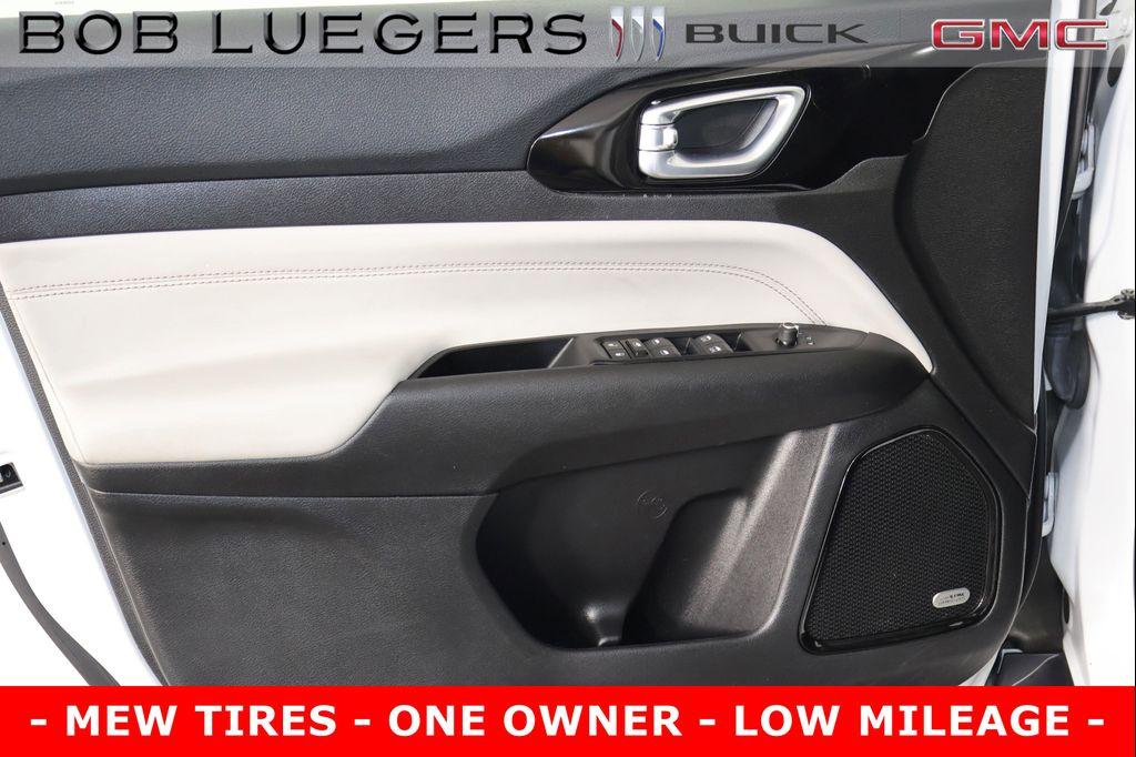 used 2022 Jeep Compass car, priced at $24,965