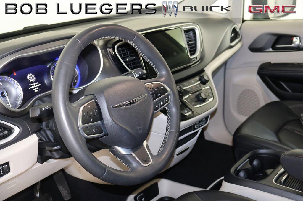 used 2023 Chrysler Pacifica car, priced at $27,986