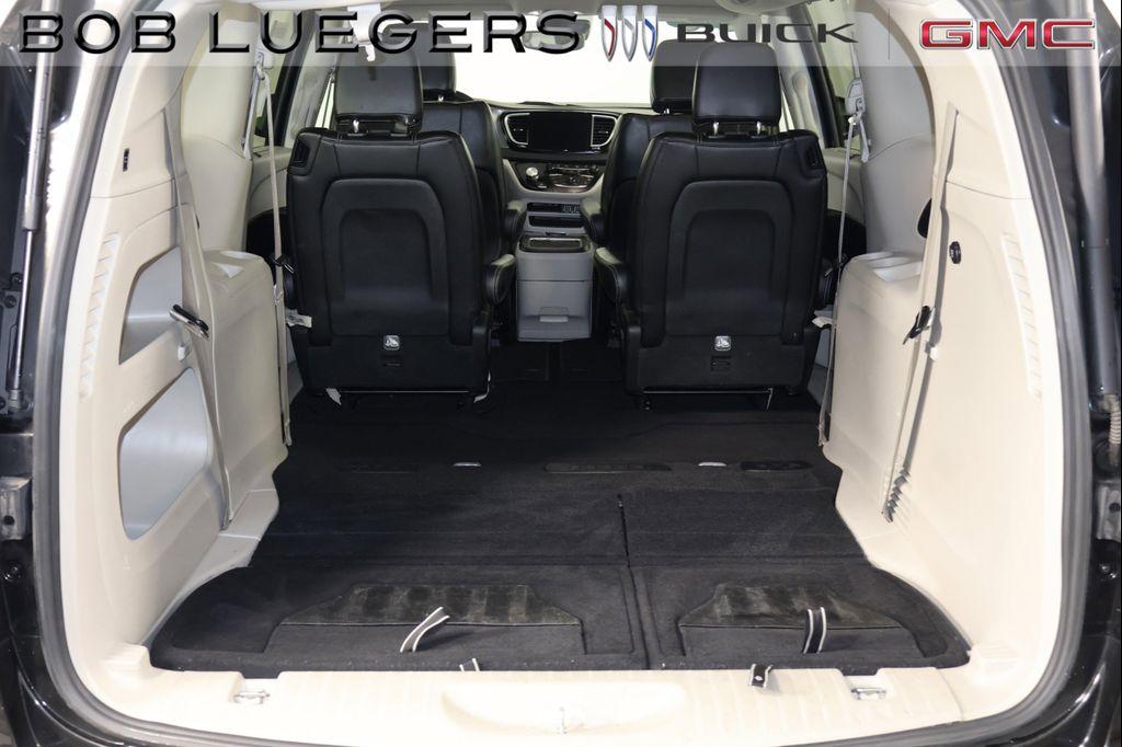 used 2023 Chrysler Pacifica car, priced at $27,986