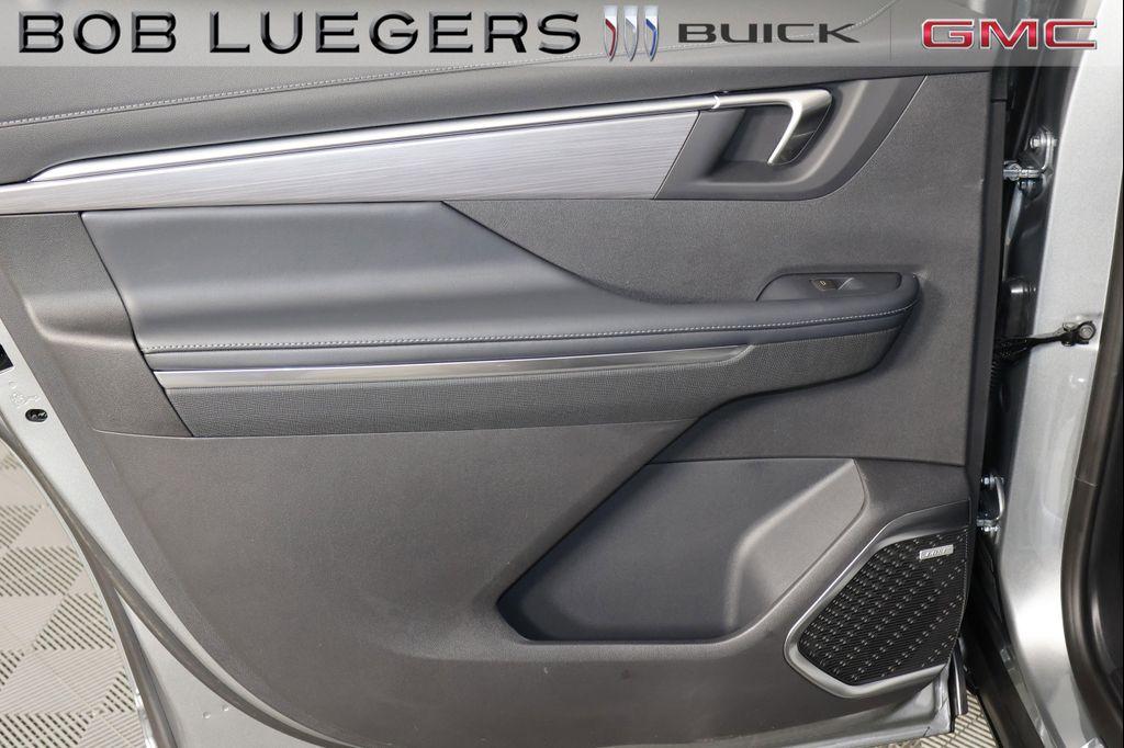 new 2026 Buick Enclave car, priced at $50,172