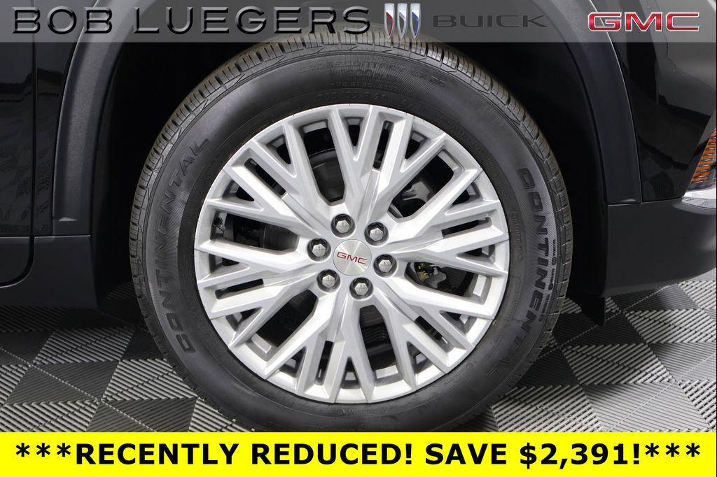 new 2026 GMC Acadia car, priced at $47,729