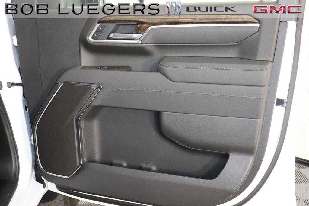 new 2026 GMC Sierra 2500 car, priced at $63,426