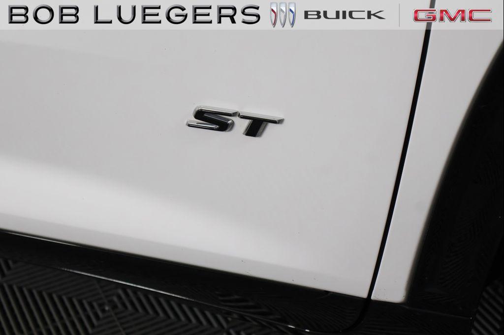 used 2025 Buick Enclave car, priced at $41,989