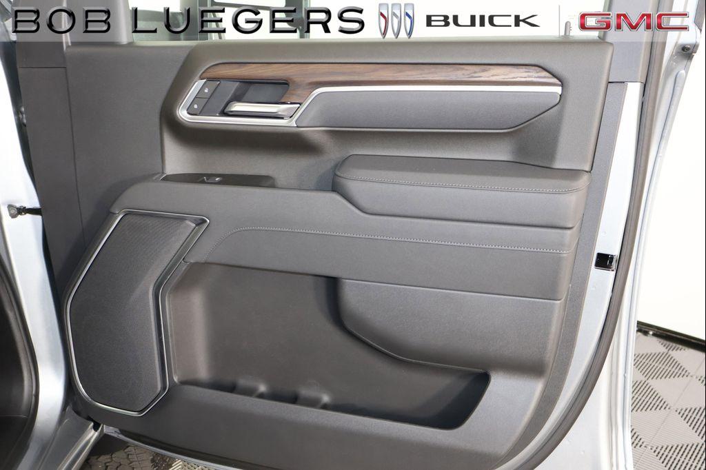 new 2026 GMC Sierra 2500 car, priced at $79,989