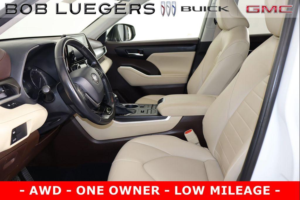 used 2020 Toyota Highlander car, priced at $33,988