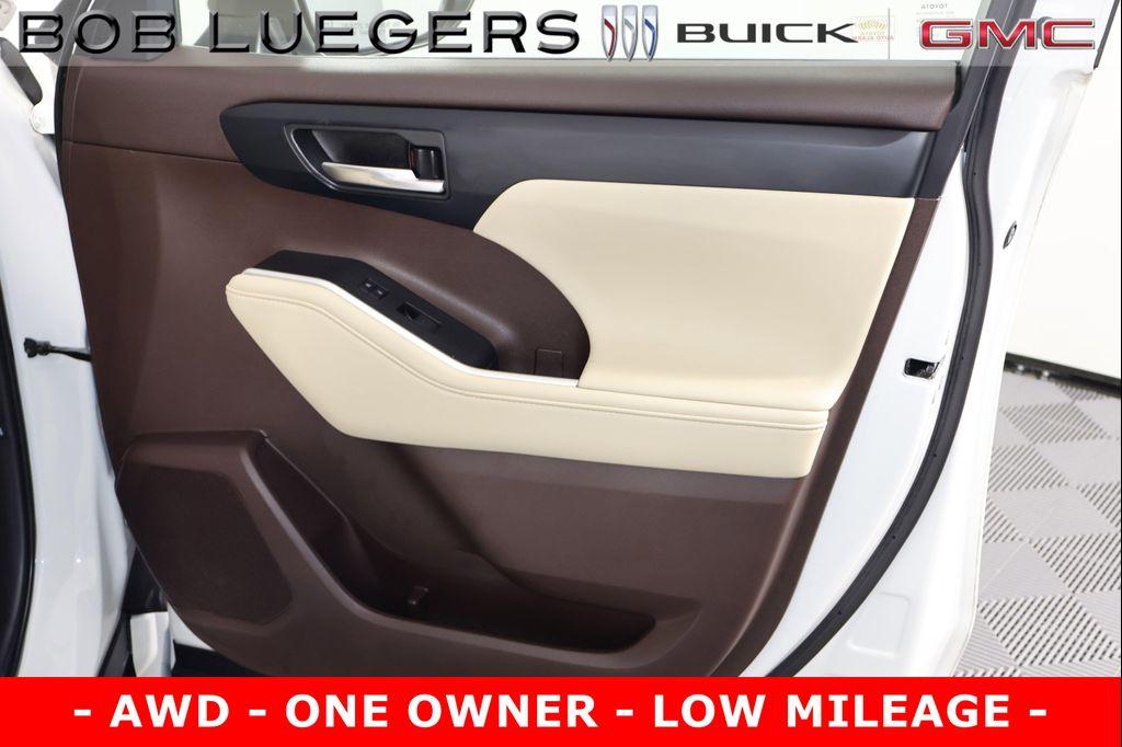 used 2020 Toyota Highlander car, priced at $33,988