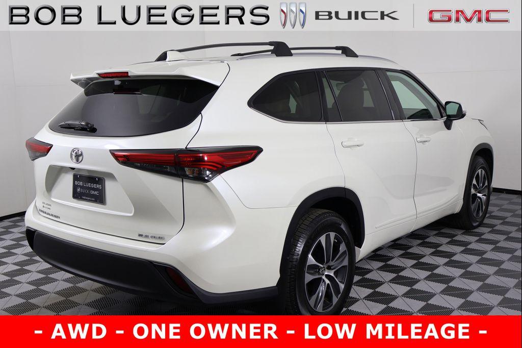 used 2020 Toyota Highlander car, priced at $33,988