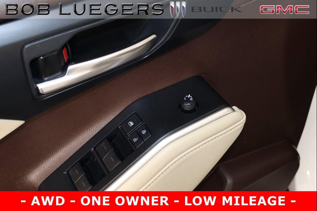 used 2020 Toyota Highlander car, priced at $33,988