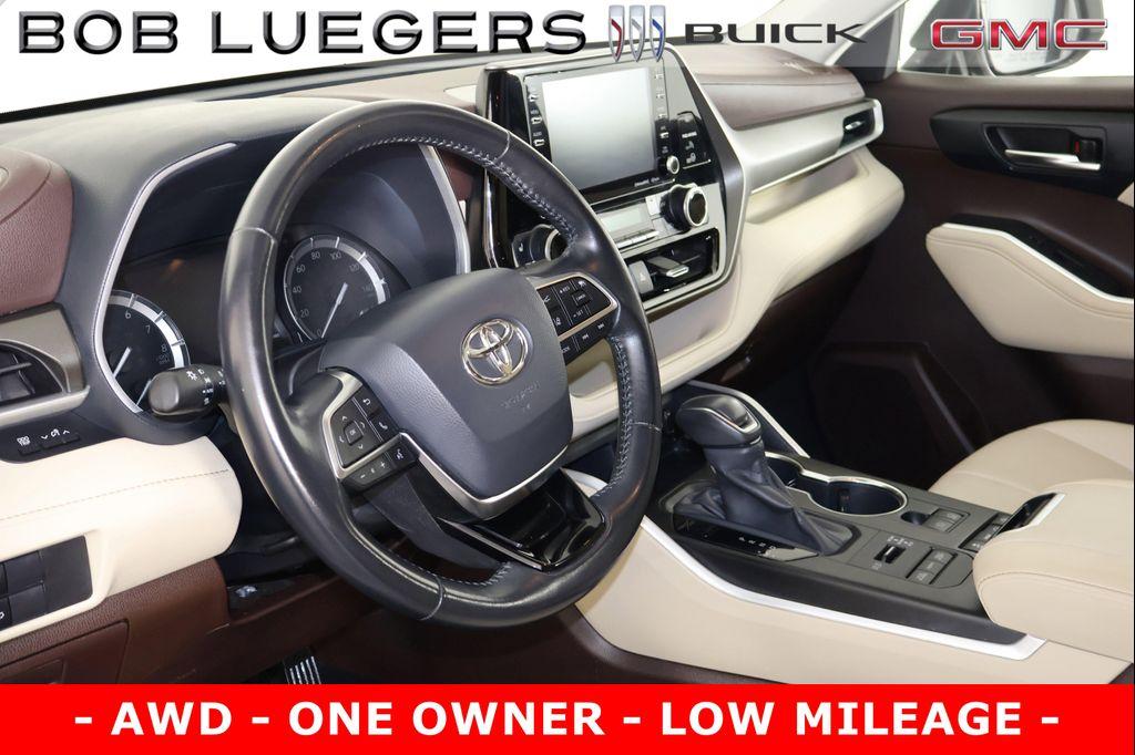 used 2020 Toyota Highlander car, priced at $33,988