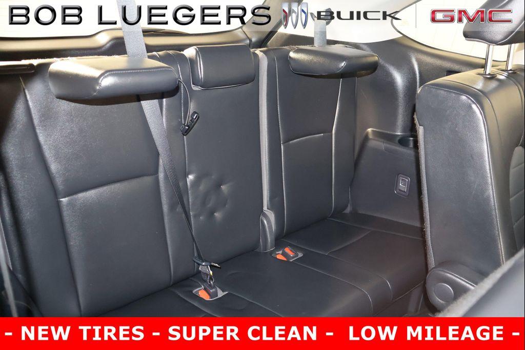 used 2023 Toyota Highlander car, priced at $39,986