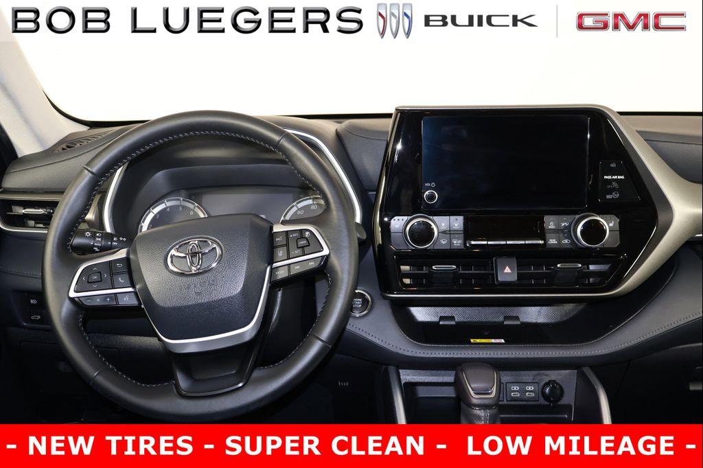 used 2023 Toyota Highlander car, priced at $39,986