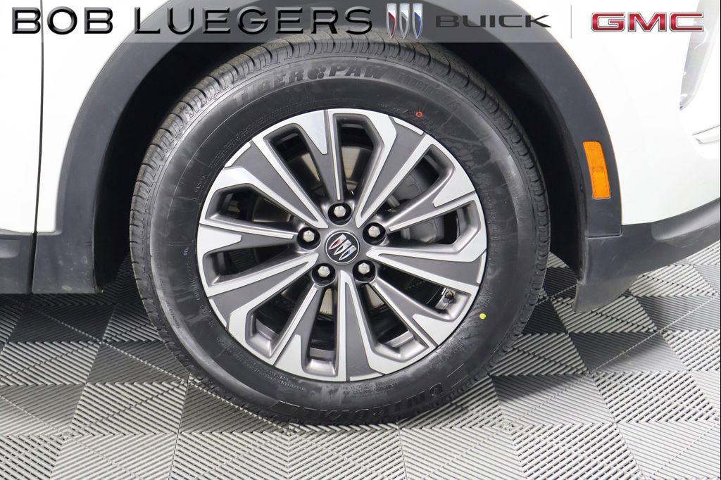 used 2024 Buick Envision car, priced at $28,498