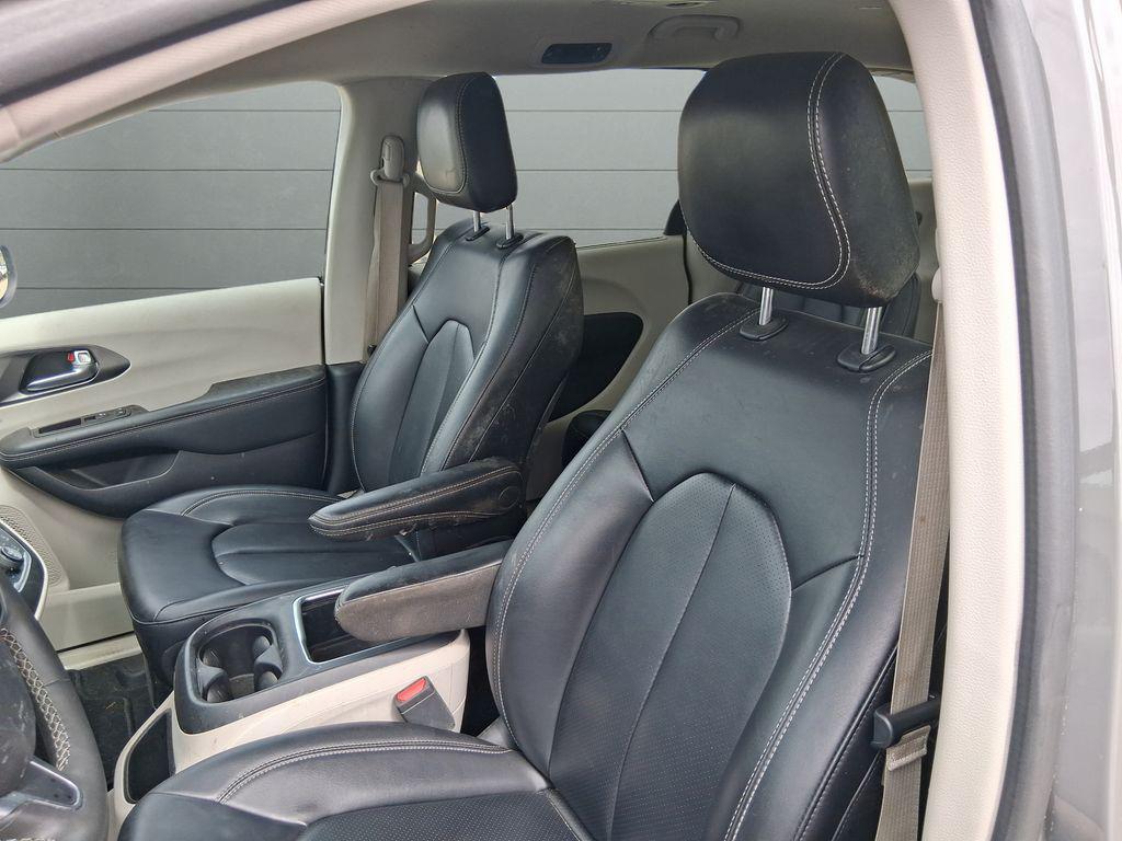 used 2023 Chrysler Pacifica car, priced at $24,633